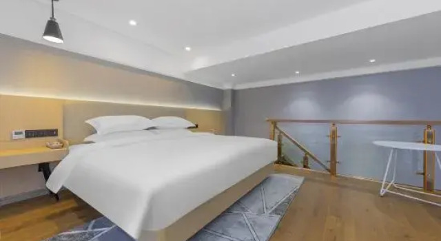 Люкс CHEERMAY HOTELS·Jiangling Central Peninsula Branch