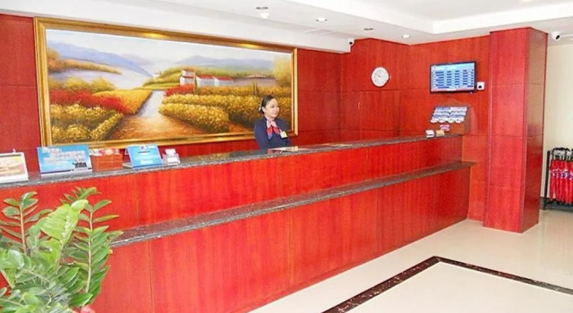 Hanting Express Liuzhou Bayi Road, Prenota Hotel Liuzhou Guangxi