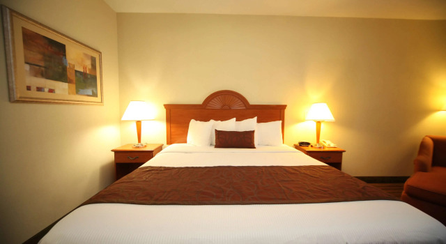 Номер Deluxe Best Western Plus Edison Inn