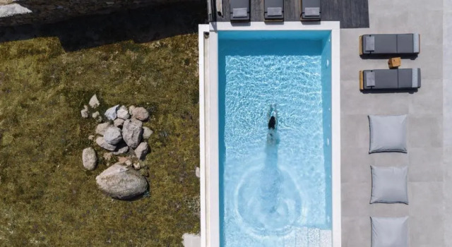 Вилла Villa Agapi, 2 min walk to the beach & heated pool, by Red Windmill Villas