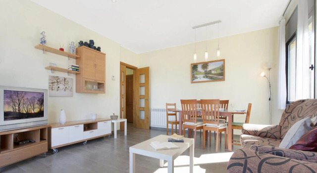 Camelia in Vidreres with 4 bedrooms and 2 bathrooms, Забронировать Отель Видрерас Провинция Жирона