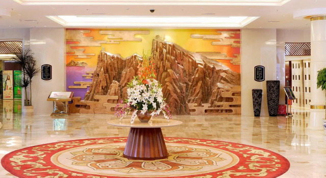 Hongzhushan Hotel Mount Emei, Book Hotel Hotels in Leshan with a Pool, Swimming Pool