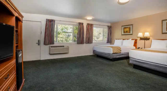 Двухместный номер Standard с видом на реку Travelodge by Wyndham Red Bluff South of Redding