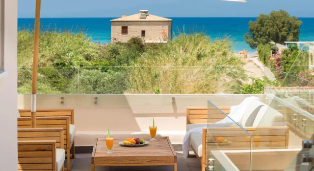 Люкс с видом на море Oscar Suites & Village