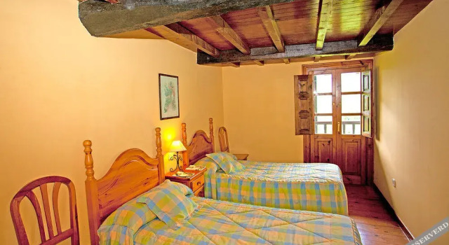 Ardavin I, Rezerwuj Hotel Hotele i noclegi w Sevares, Hotel