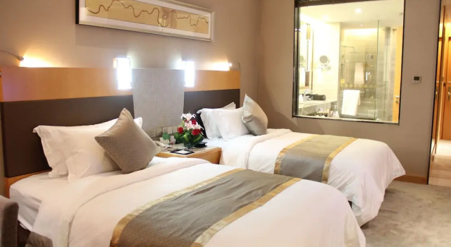 Номер Superior Jinling Grand Hotel