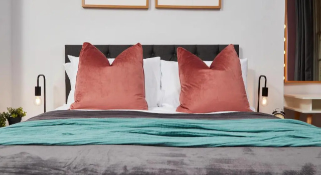 Wonderful Apartment in Bath wGarden - Sleeps 8, Varaa Huoneisto Asunnot kohteessa Merseyside, Huoneisto