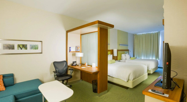 Четырёхместная студия SpringHill Suites by Marriott Huntsville West/Research Park