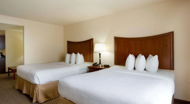 Quality Suites Huntsville Near University, Boek Hotel Huntsville Texas