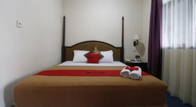 Люкс RedDoorz Plus @ Jalan Raden Intan Lampung