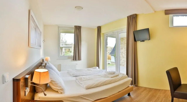 Dormio resort Eifeler Tor, Забронировать Курортный отель Отели Хаймбах с парковкой, Парковка