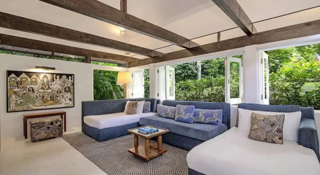 Nature-inspired 4BR Modern Villa Pool Resort Access, Забронировать Курортный отель Отели Монтего-Бэй с парковкой, Парковка