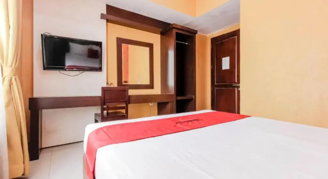 Двухместный номер Economy RedDoorz at La Mega near Pasar Pagi Cirebon