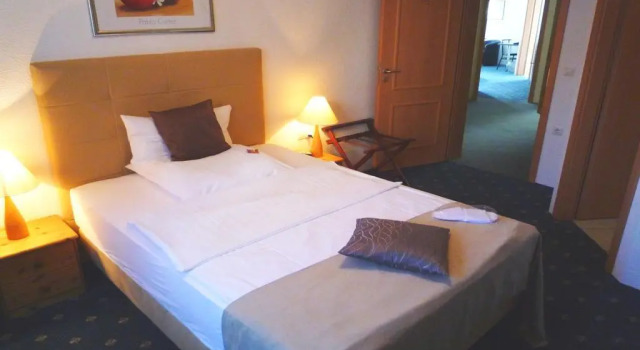 Hotel Abalone, Забронировать Отель Ремшайд Северный Рейн-Вестфалия