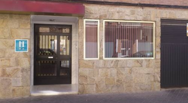 Hostal Juanito, จอง โรงแรม Mostoles แคว้นมาดริด