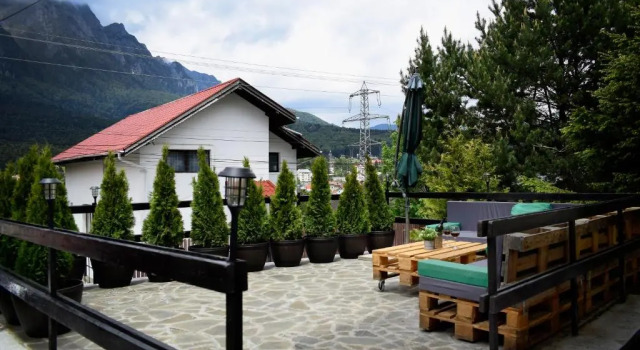 Коттедж с 3 комнатами The Bear House