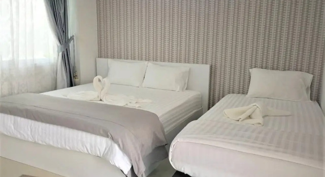 Трёхместный номер Deluxe с балконом Phimai Residence