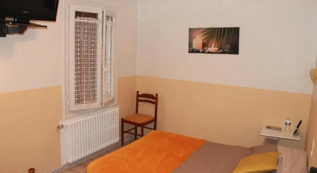 Номер Standard Logis Hôtel Beauséjour