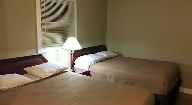 Коттедж c 1 комнатой Royalty Maples Motel & Cottages