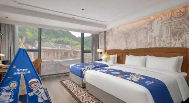 Семейный тент Vienna International Hotel (Zhangjiajie National Forest Park Branch)