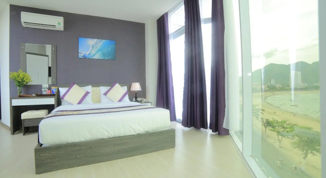 Номер Deluxe с балконом и с видом на море La Mer Hotel Nha Trang