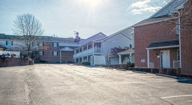 Travelodge, Забронировать Отель Отели Backbone Mountain с парковкой, Парковка