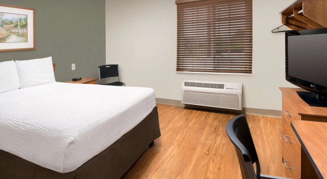 Двухместный номер Standard WoodSpring Suites St Louis Arnold