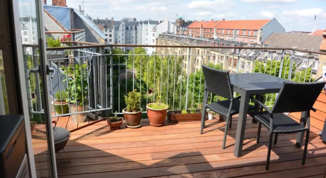 Апартаменты Sunny and charming loft