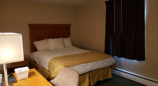 Номер Comfort Town & Country Inn