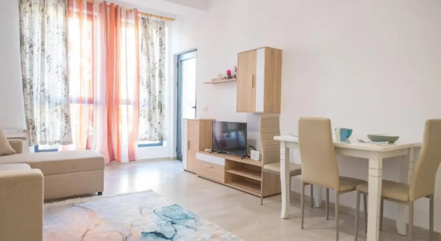 Happy Home Central 1, Забронировать Отель Недорогие отели Тираны, рядом с Skanderbeg Square, недорого