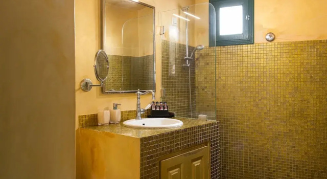 Номер Standard с балконом и с видом на море Avant Garde Suites