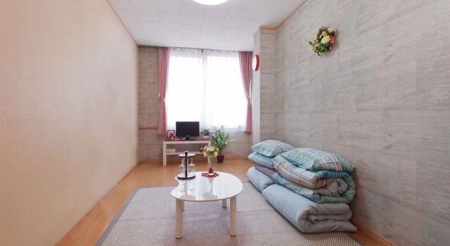 Young Minbak Osaka Guest House