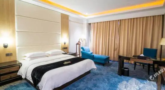 Люкс Qingdao Danube International Hotel