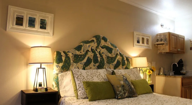 The Irish Inn, Забронировать Гостевой дом Отели Худ-Ривер с парковкой, Парковка