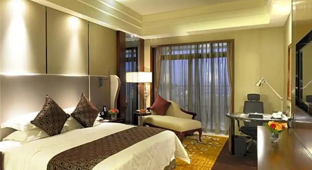 Двухместный номер Business с балконом Отель Country Garden Phoenix Hotel LongJiang Shunde Foshan City