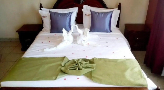 Melvic Inn Kisumu, Забронировать Отель Отели Кисуму с парковкой, рядом с Milimani Shopping Centre, Парковка