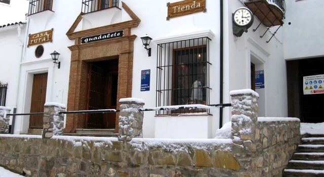 Casa Rural Guadalete, Забронировать Отель Отели Грасалема с парковкой, Парковка