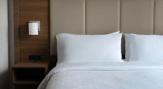 Четырёхместный номер Standard Holiday Inn Express Hotel & Suites Olive Branch by IHG