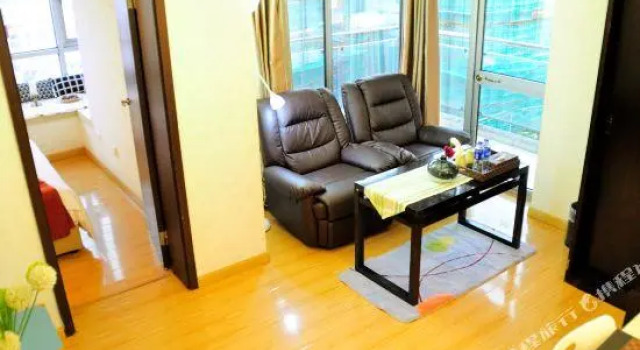 Люкс Deluxe с балконом и с видом на реку Shanghai Kingland Serviced Apartment
