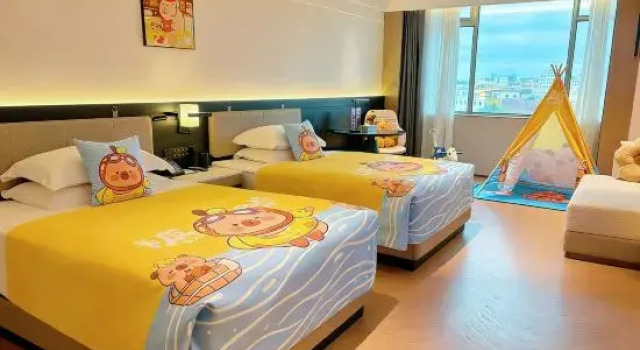 Семейный тент Mehood Lestie Hotel (Pingzhou Jadeite Street, Qiandeng Lake, Foshan Branch)