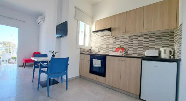 Полулюкс Florence Hotel Apartments
