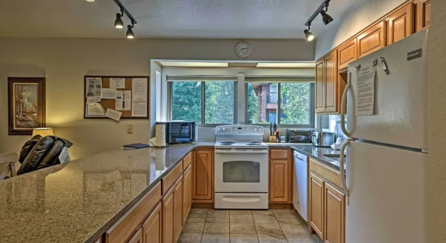 Апартаменты < 2 Mi to Frisco Adventure Park: Cozy Townhome!