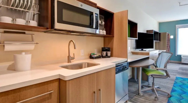 Студия-люкс Hearing Accessible Home2 Suites By Hilton Savannah Midtown, Ga