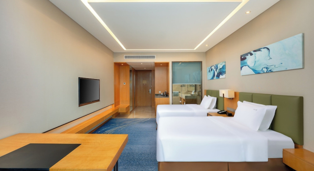 Четырёхместный номер Standard с видом на город Holiday Inn Neijiang Riverside by IHG