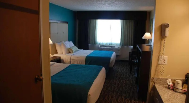 Четырёхместный номер Standard Best Western Baraboo Inn