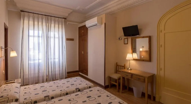 Трёхместный номер Standard Hostal Santillan