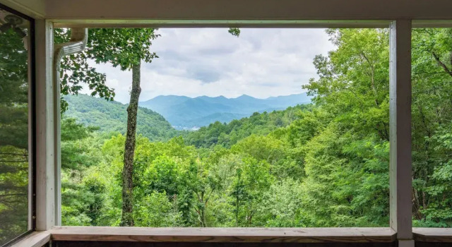 Sky Valley Retreat w/ Fire Pit & Mountain Views!, Buchen Sie Ferienhaus Sky Valley Georgia