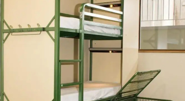 Кровать в общем номере (женский номер) The Savoy Hostel