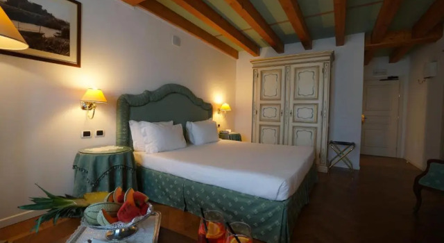 Номер Deluxe Borgo Cà dei Sospiri