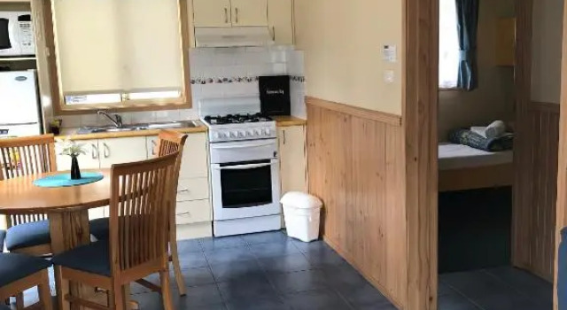 Вилла с 2 комнатами Pleasurelea Tourist Resort & Caravan Park